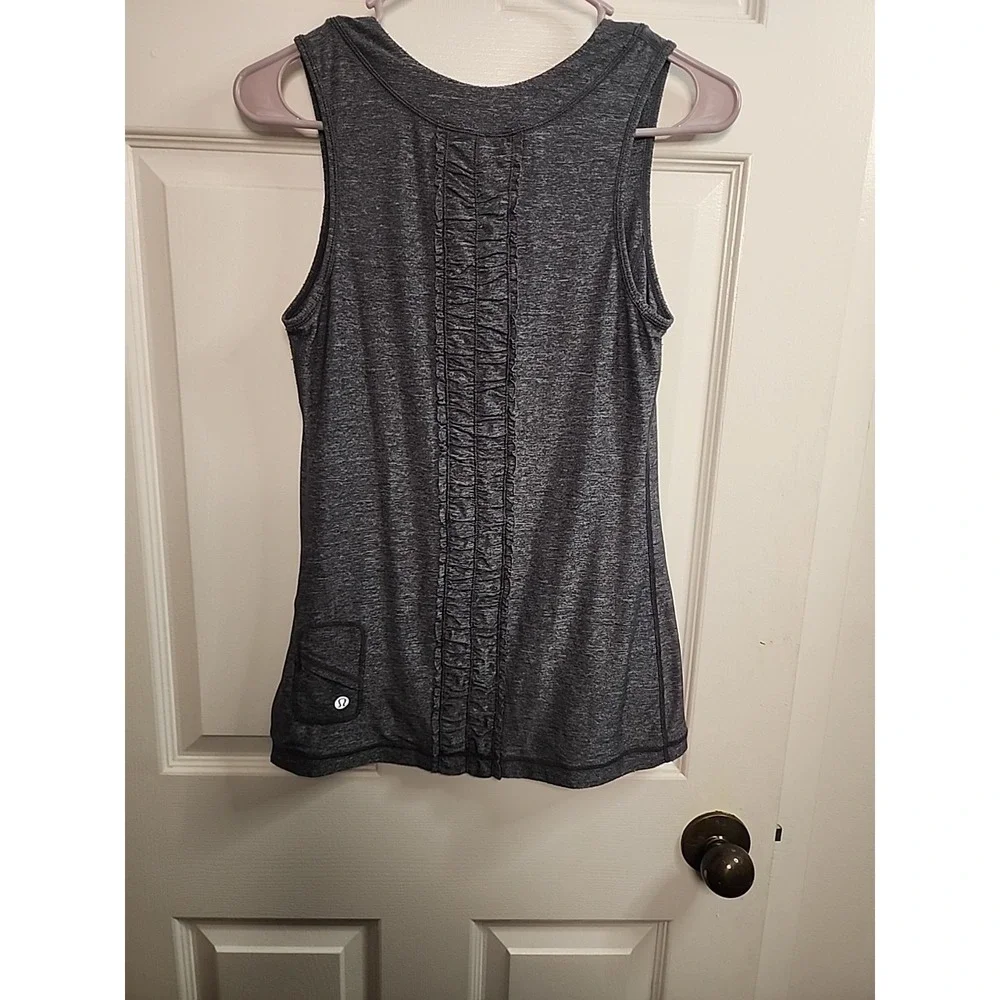 Lululemon Tank Top Size 8 Gray Ruffle Yoga Gym Activewear‎